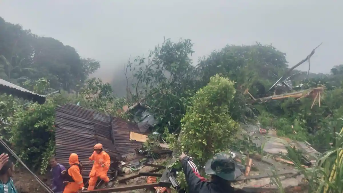 Tim SAR Gabungan Telah Bergerak Menuju Lokasi Terdampak Longsor di Natuna