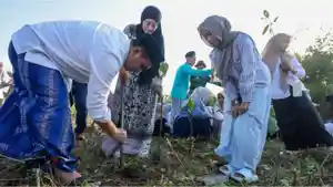 1-Wakil-Gubernur-Jawa-Tengah-Taj-Yasin-Maimoen-bersama-ratusan-santri-pondok-pesantren.jpg