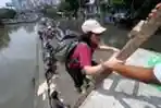 Warga Hindari Banjir