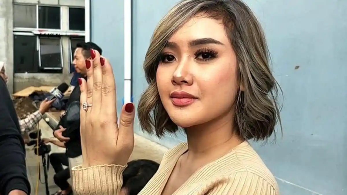 Cita Citata Dilamar Bule Belanda, Dapat Cincin Tunangan Istimewa Pilihan Calon Mertua