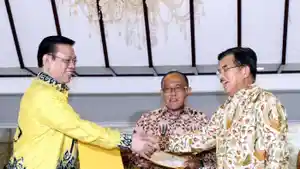 JK-dan-agung-laksono.jpg