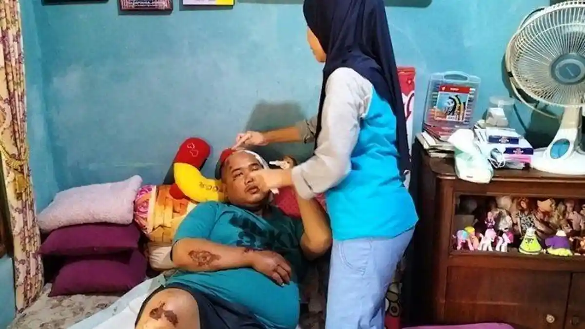 Sosok Driver Ojol Korban Tabrak Lari WNA Nigeria di Semanggi Tak Bisa Jalan dan Terima 22 Jahitan