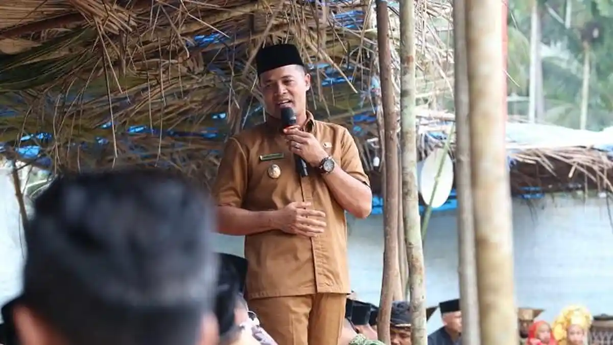 Hadiri Bakaua Adat di Nagari Latang, Wabup Sijunjung Harap Hasil Panen Semakin Melimpah