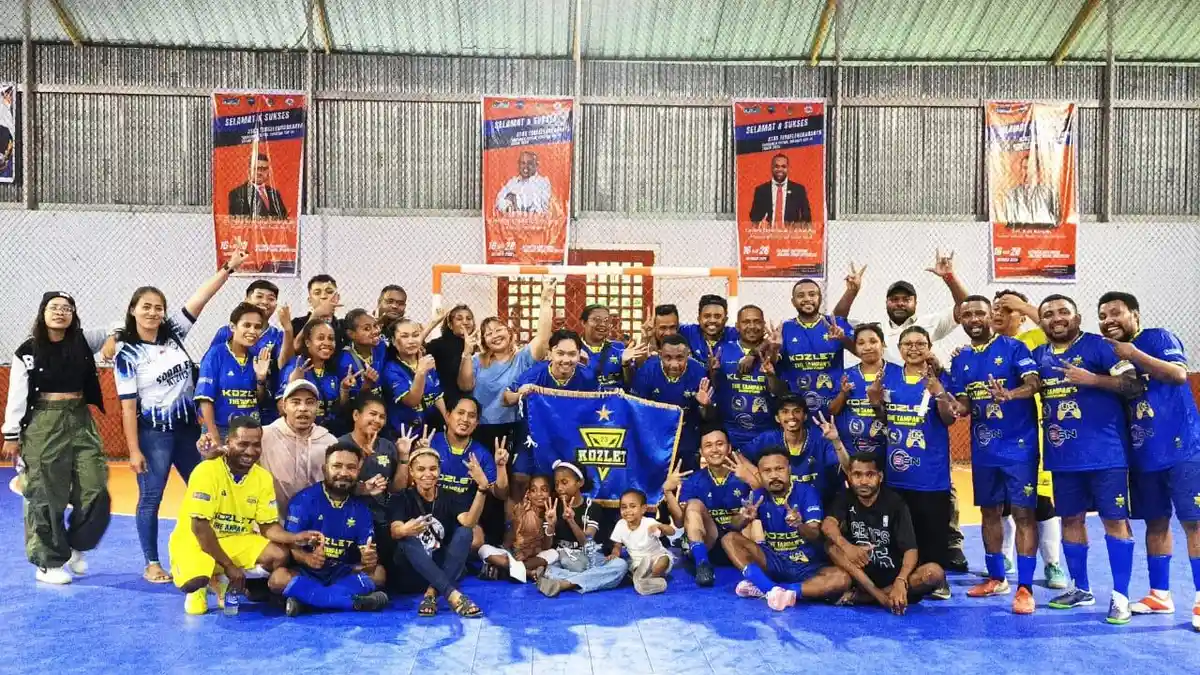 Futsal, Nostalgia, dan Solidaritas: Alumni SMA N 2 Manokwari Kembali Beraksi