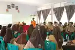 Cara-Melawan-Hoaks-dan-Ujaran-Kebencian-Dibagikan-Mahasiswa-Ilmu-Komunikasi-UHO-di-SMAN-3-Kendari.jpg