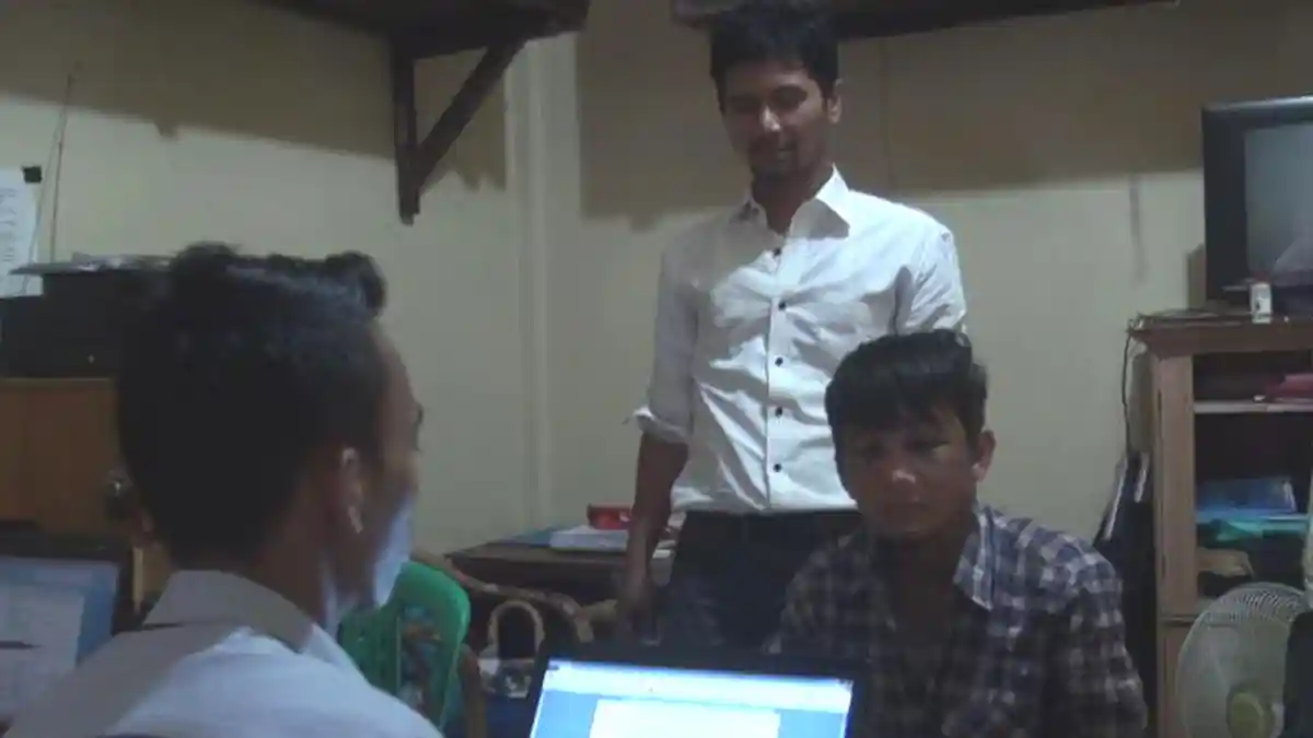 Masuk Salon Mau Cukur Pukul 5 Subuh, Almi Bonyok Dihajar Warga
