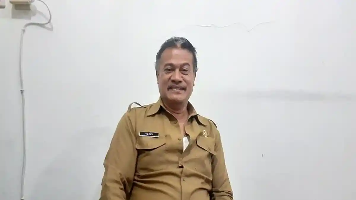 Kepala Dinas Koperindag Sumba Barat Siap Tertibkan Pedagang Kios Pasar Baru Weekarou