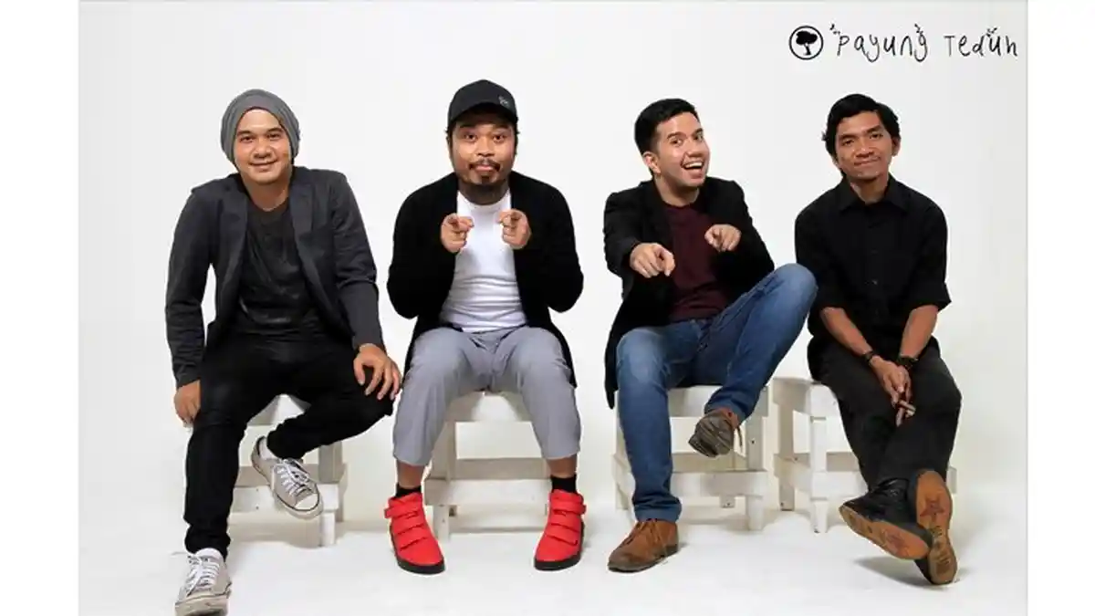 Chord Lagu Berdua Saja - Payung Teduh 'Ada yang Tak Sempat Tergambarkan'