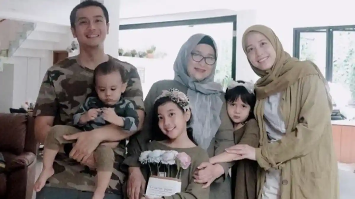 Fanny Fabriana Bengong Saat Tahu Sekeluarga Positif Covid-19