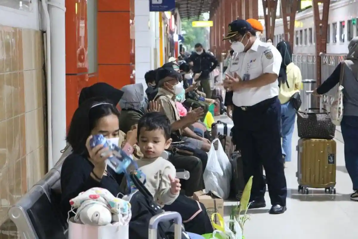 Hotline Semarang : Apakah Tarif Tuslah Mudik Lebaran Naik?