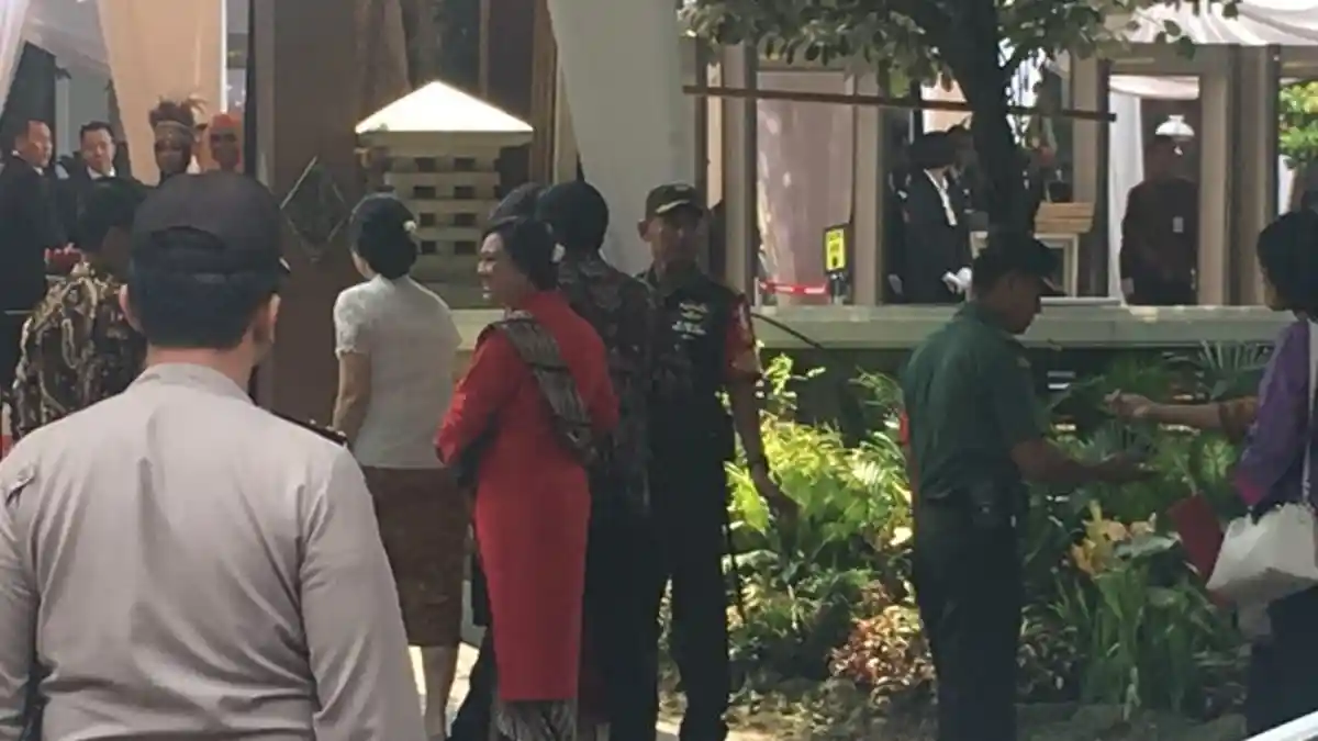 SBY Pulang, Djarot dan Istri Baru Hadir di Pernikahan Putri Jokowi