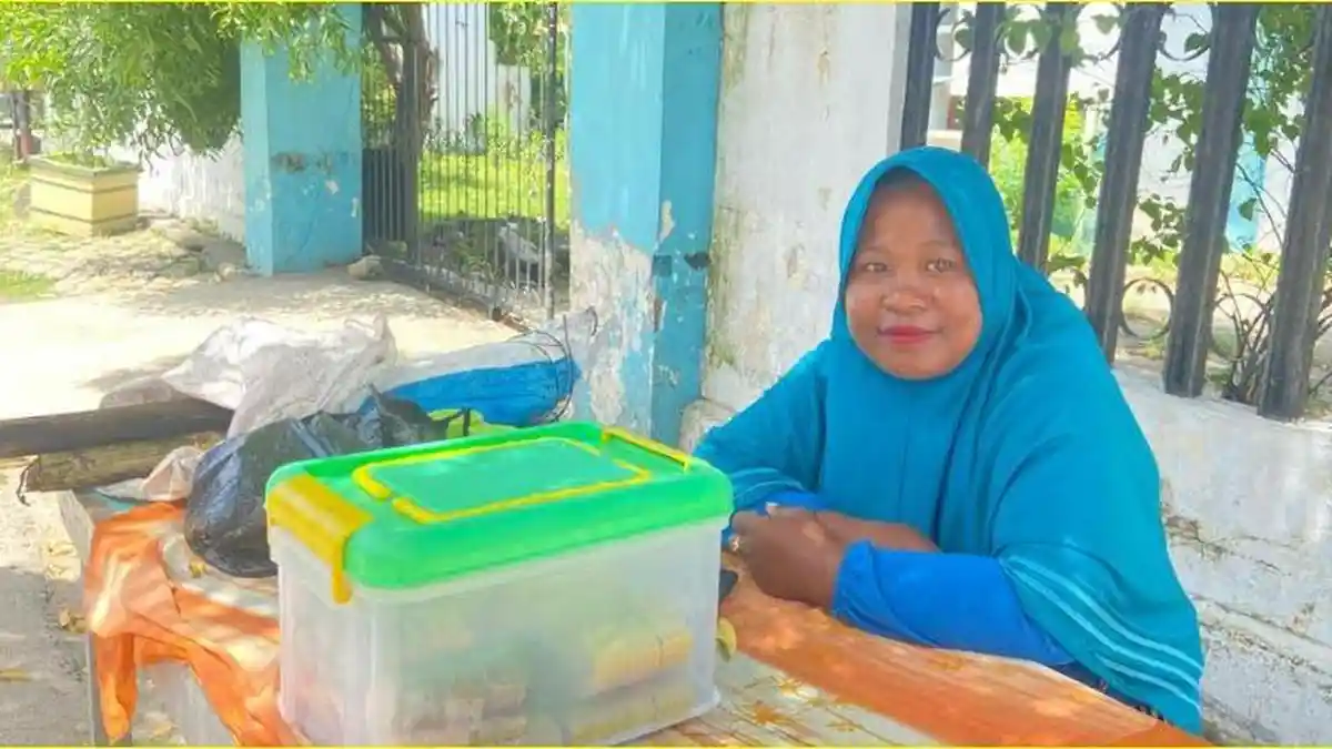 Cerita Nartin Ismail, Rela Tempuh 22 Km dari Isimu demi Jualan Nasi Bulu di Kota Gorontalo