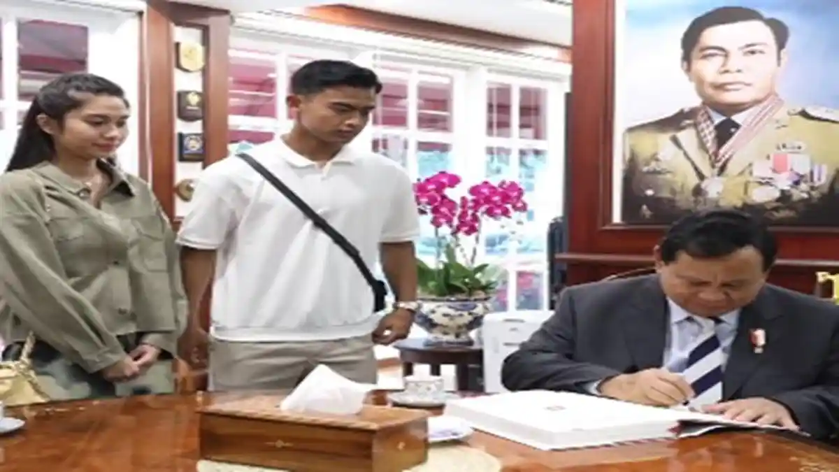 Capres Prabowo Subianto Bertemu Pratama Arhan Usai Garuda Muda Lolos Piala Asia U23, Ada Apa?