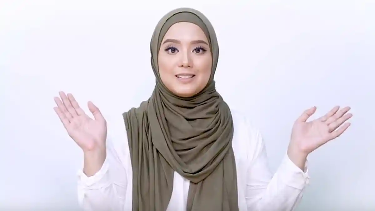 Tutorial Hijab Pashmina, Sangat Cocok untuk Pemula Tanpa Jarum atau Peniti Hanya dalam Waktu 1 Menit