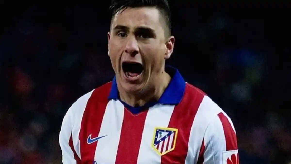 Manchester United Akan Datangkan Bek Atletico Madrid Januari 2017