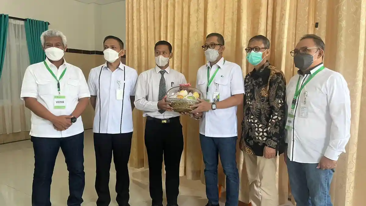Peringati Hari Pelanggan Nasional, BPJS Ketenagakerjaan Kunjungi PLKK RS Airan Raya