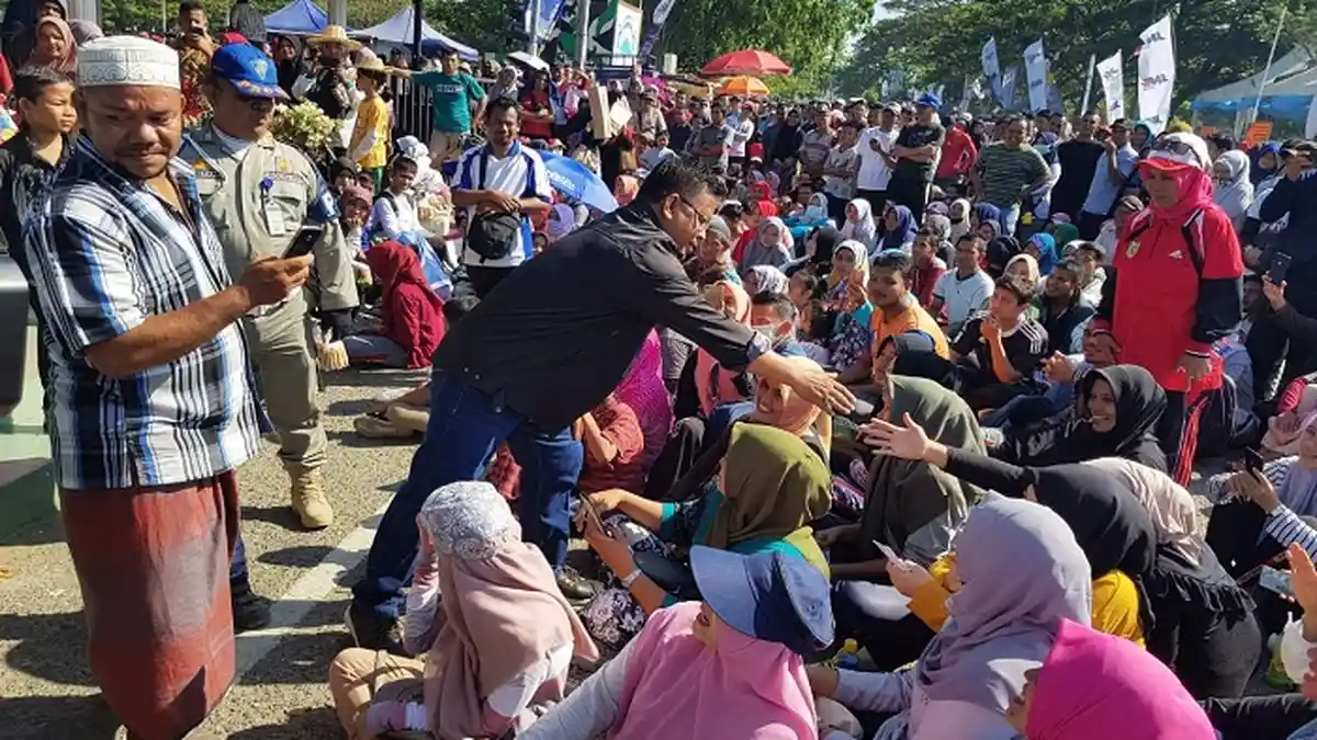 Wali Kota Borong Sirih dan Telur Puyuh Milik Pedagang Kecil di Blangpadang