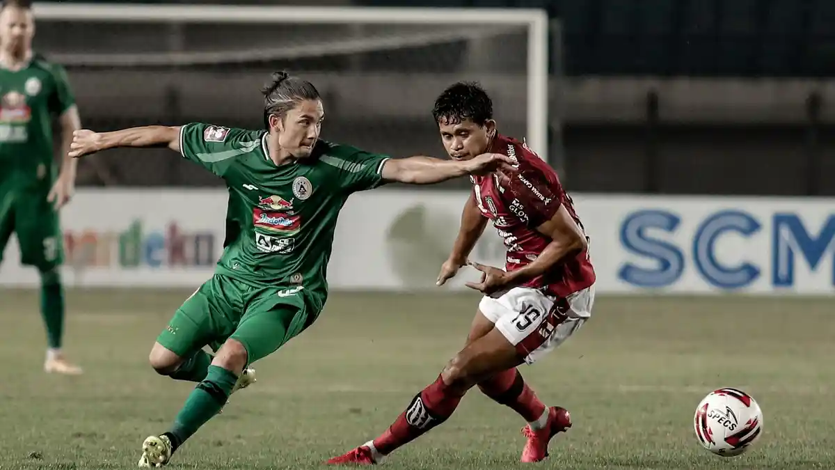 Penyebab Gelandang PSS Sleman Kim Jeffrey Kurniawan Absen di Pra Musim 