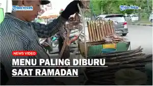 pedagang-Pakat-di-Jalan-Sisingamangaraja.jpg