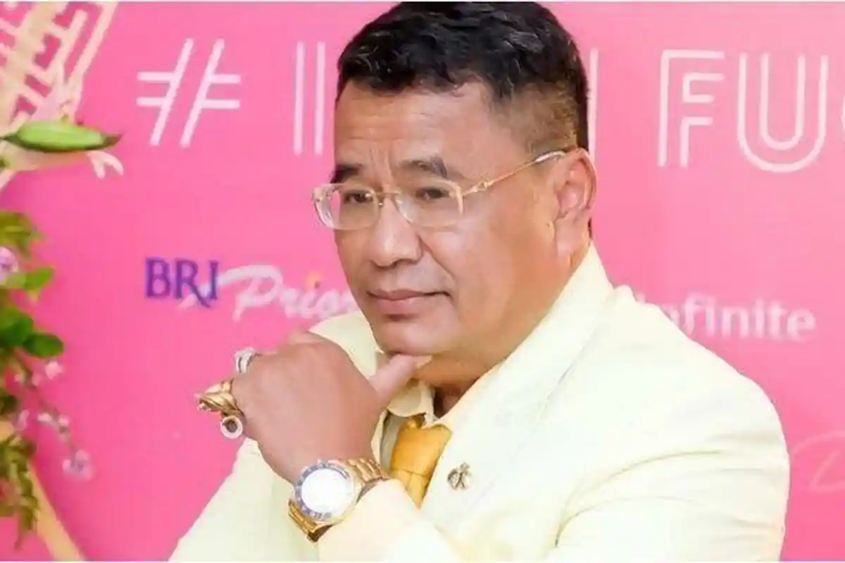 Hotman Paris Ulang Tahun , Sang Pengacara Banjir Karangan Bunga dari Konglomerat dan Orang Ternama