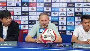 pelatih-kepala-semen-padang-fc-dejan-antonic-822026.jpg