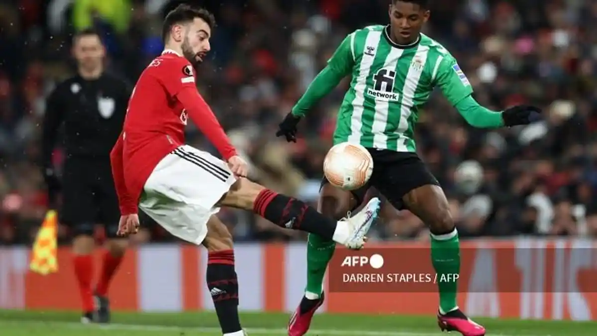 Fabrizio Romano Bicara Tentang Transfer Kapten MU Bruno Fernandes ke Arab Saudi