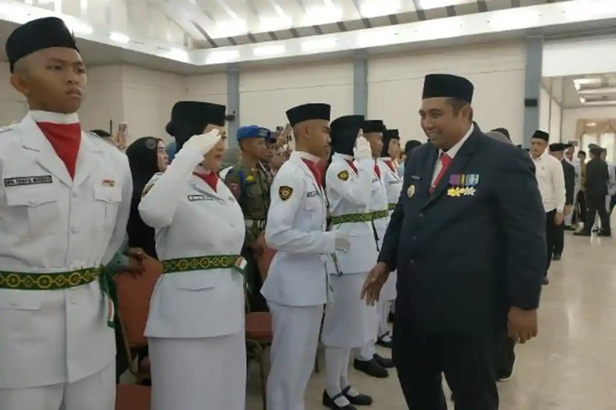 Pengibaran Sang Merah Putih di Maros Sukses, Chaidir Syam Apresiasi Pelatih