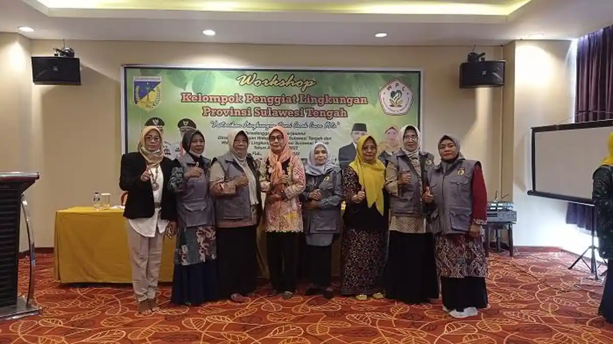 Wanita Peduli Lingkungan Ajak Emak-emak Dukung Program Adipura Kota Palu