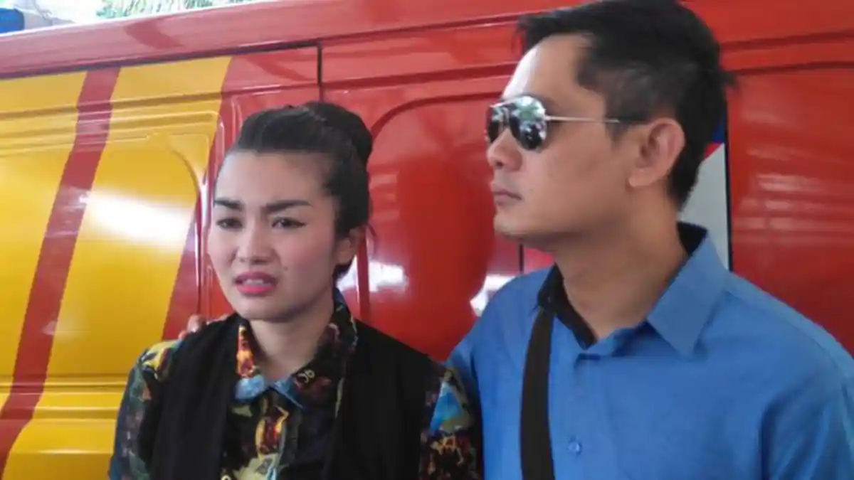 Fitri Karlina Menangis,Tidak Tega Melihat Saipul Jamil di Penjara