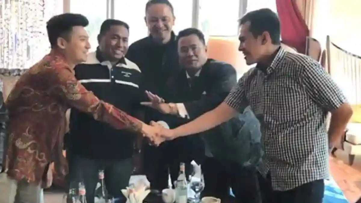 Sempat Dilaporkan karena Foto Menu Tulis Tangan Garuda, Rius Trauma untuk Buat Video Review Pesawat