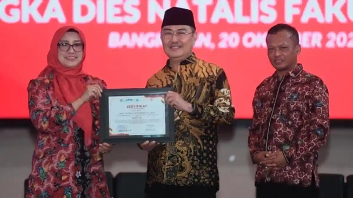 Prof Jimly di FH UTM Bangkalan Kritisi Penanganan Karhutla: Genting, Pemerintah Perlu Menerabas