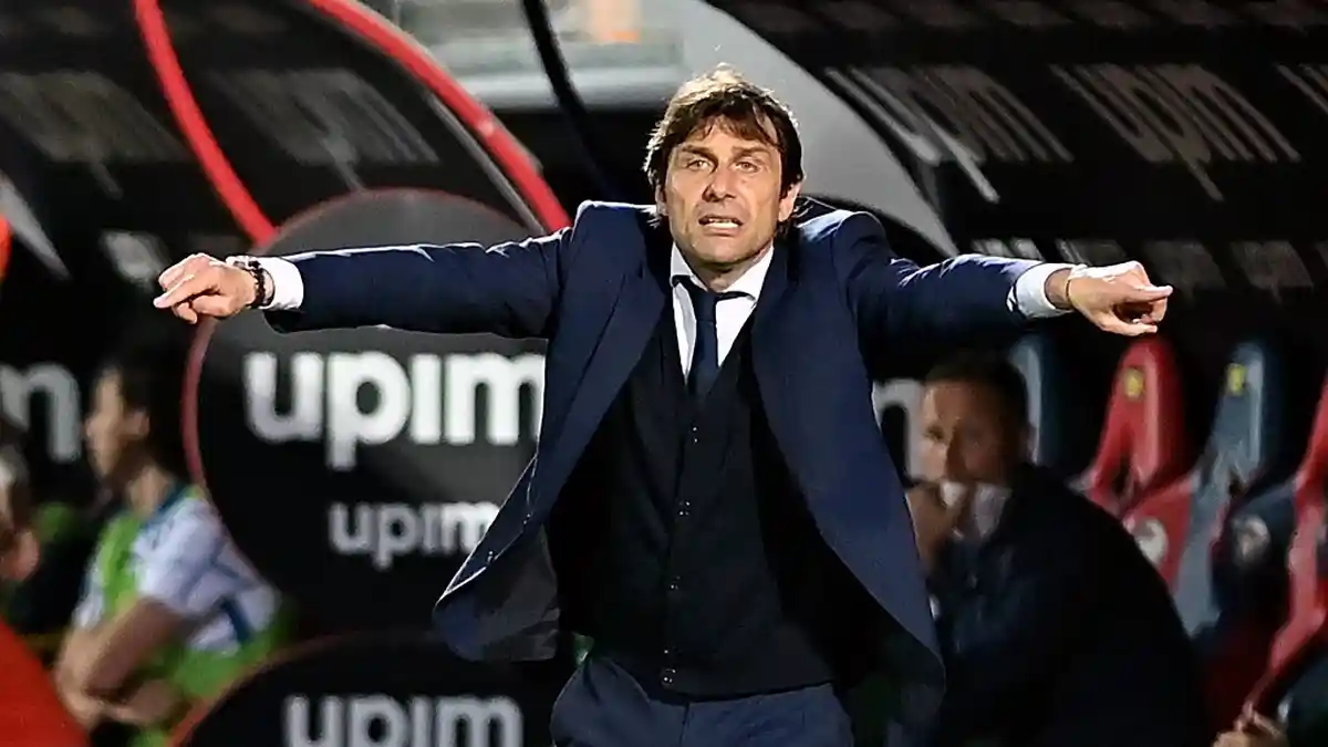 MANCHESTER UNITED: Harap-harap Cemas Pendukung MU Menanti Antonio Conte