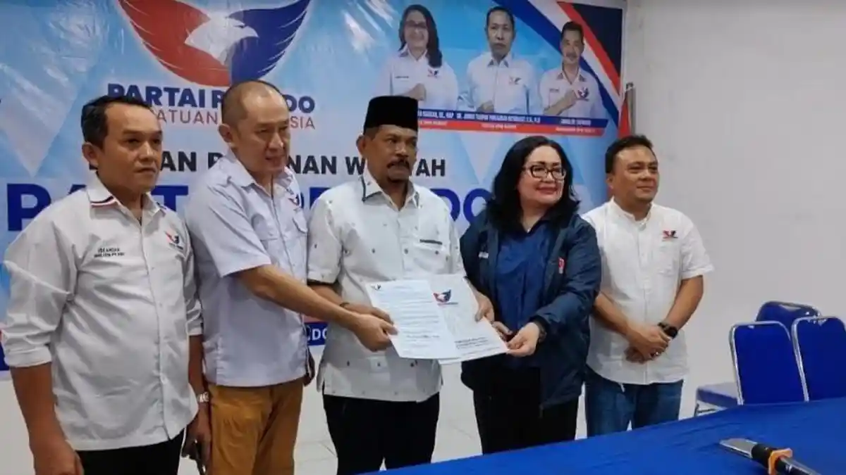 Perindo Beri Surat Tugas ke Eks Wali Kota Medan Rahudman Harahap di Pilwalkot