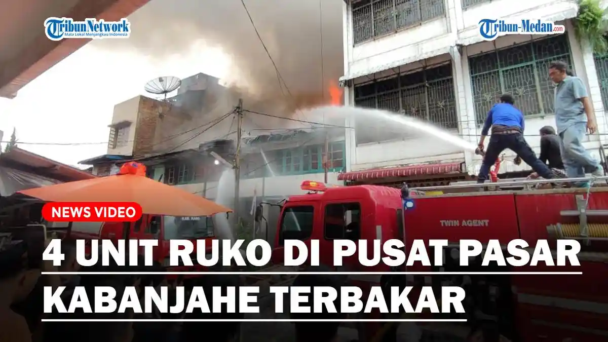 BREAKING NEWS Kawasan Pusat Pasar Kabanjahe Kebakaran, Api Belum Padam