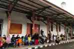 Pembagian BLT BBM dan BPNT di Kantor Pos Besar Bandung