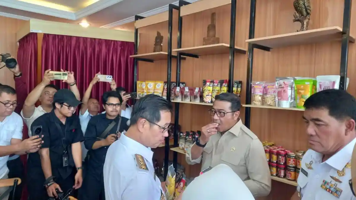 Gubernur Sulawesi Utara dan Menteri Ekraf Dorong Produk Dekranasda Bitung Tembus Pasar Nasional