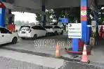 Foto-Ilustrasi-sejumlah-kendaraan-mengisi-bahan-bakar-di-SPBU.jpg