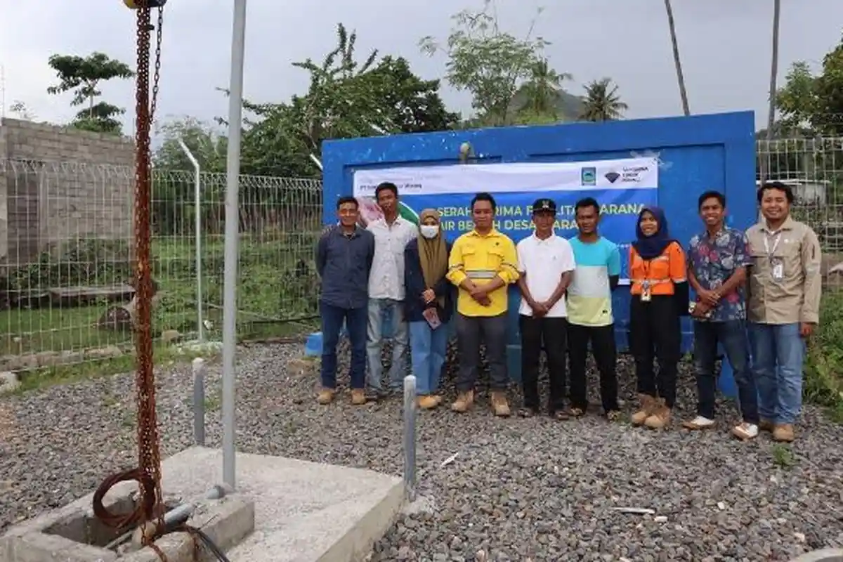 PT Sumbawa Timur Mining Serahkan Bantuan Fasilitas Air Bersih Bagi Warga Desa Marada