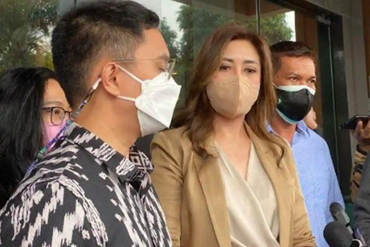Dhena Devanka Sepakat Jual Rumahnya dengan Jonathan Frizzy, Sebut Masih Tinggal Satu Atap