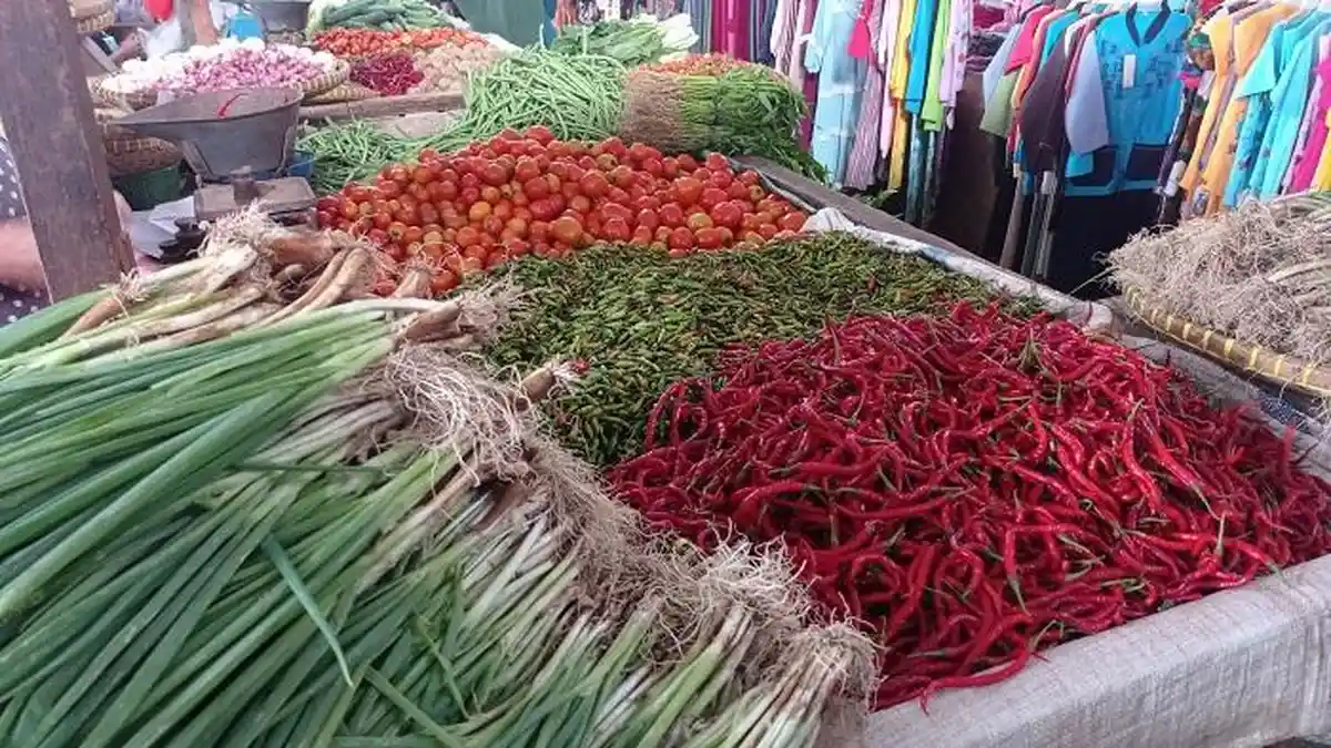 Harga Cabai Turun di Pasar Tanggamus Lampung, Telur Justru Naik