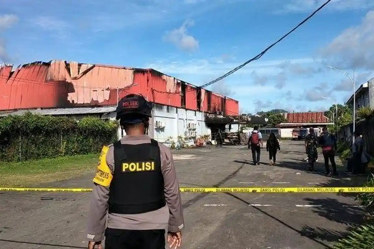 UPDATE Bentrok di Sorong: Polisi Bentuk Tim Khusus hingga Buka Posko Antemortem
