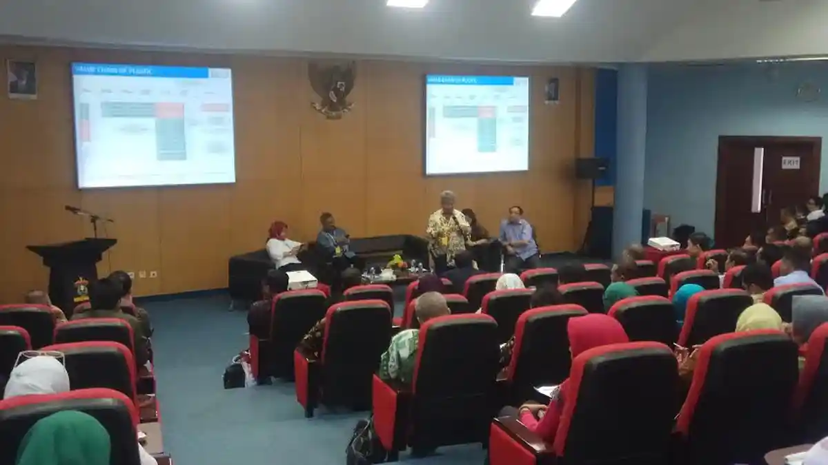 Peserta Lokarya Solusi Sampah Nasional Deklarasikan Pengurangan Pencemaran Sampah