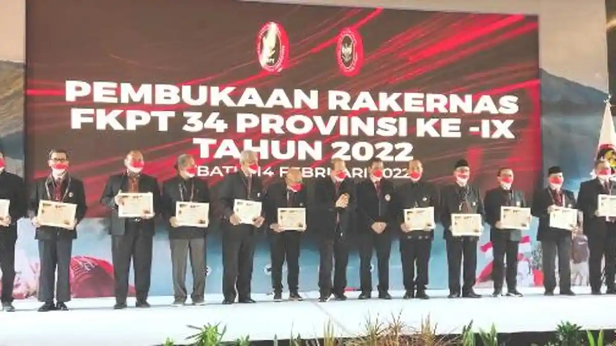 Kepala BNPT Lantik Pengurus FKPT NTT Masa Bakti 2022-2025