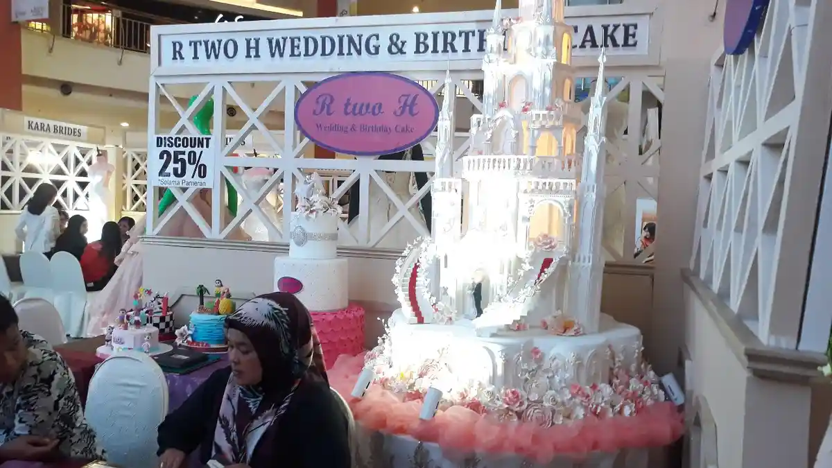 Mengintip Kue Pernikahan Seharga Rp 15 Juta di Gading Wedding Fair VI