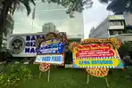 Kejagung Geledah Kantor BGN, Muncul Karangan Bunga Apresiasi Pemecatan Dadan Hindayana