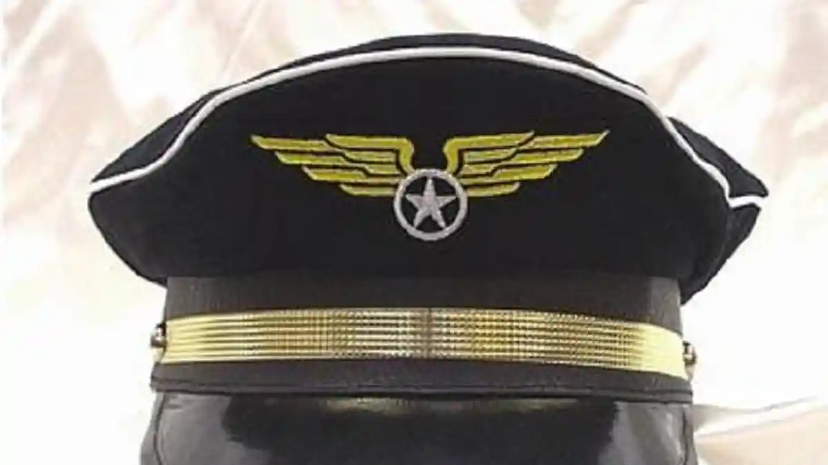 Pilot Mogok Terbang, Ribuan Penumpang Terlantar
