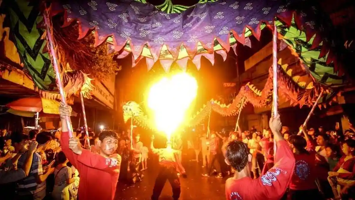 Beosk, Perayaan Cap Go Meh Digelar di Klenteng Hok Lay Kiong Kota Bekasi, Ada Barongsai Hingga Naga