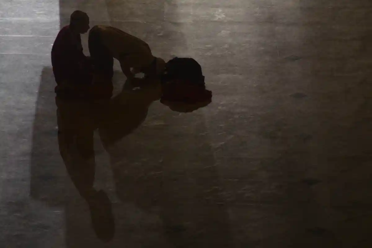 Bacaan Niat & Tata Cara Salat Magrib Lengkap dengan Doa-doa dalam Bahasa Arab dan Terjemahan