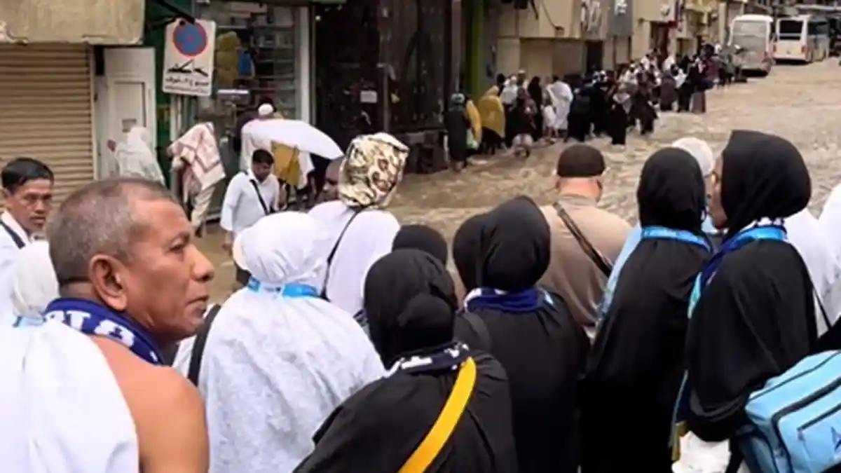 Banjir di Arab Saudi Ganggu Jemaah Umrah