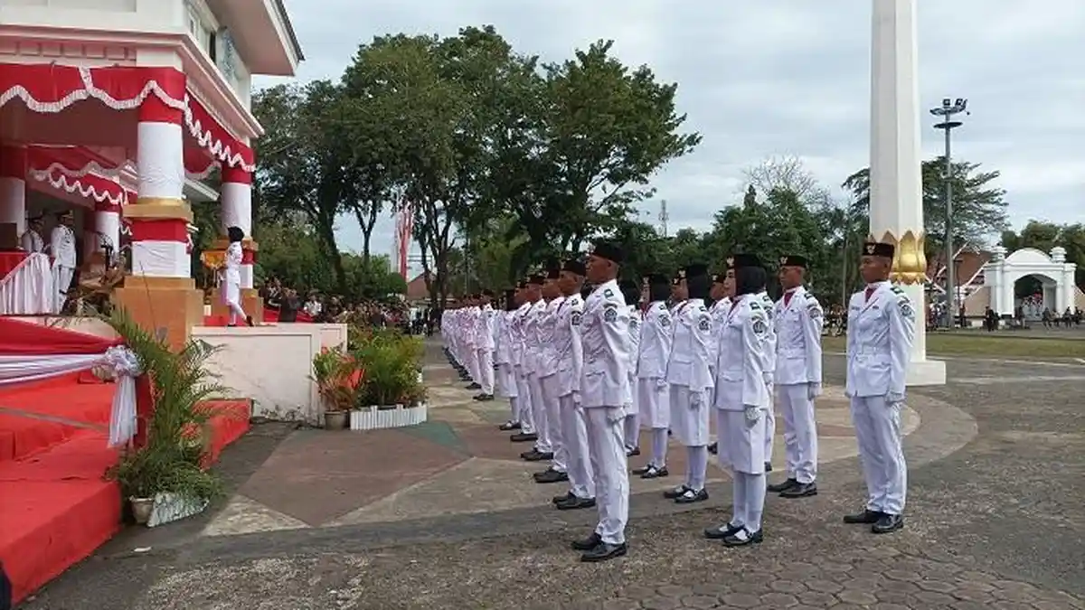 Warga Bone Merinding saat Merah Putih Berkibar di Lapangan Merdeka, Ingat Perjuangan Pahlawan